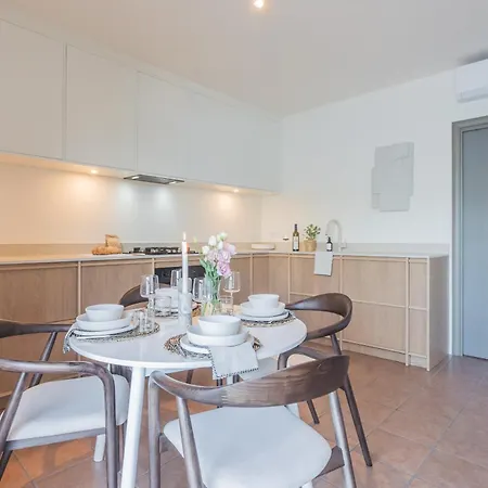 Casa Vela By Rent דירה סלה קומצ'ינה