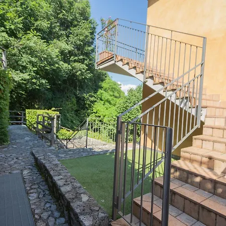 Casa Vela Daire Sala Comacina